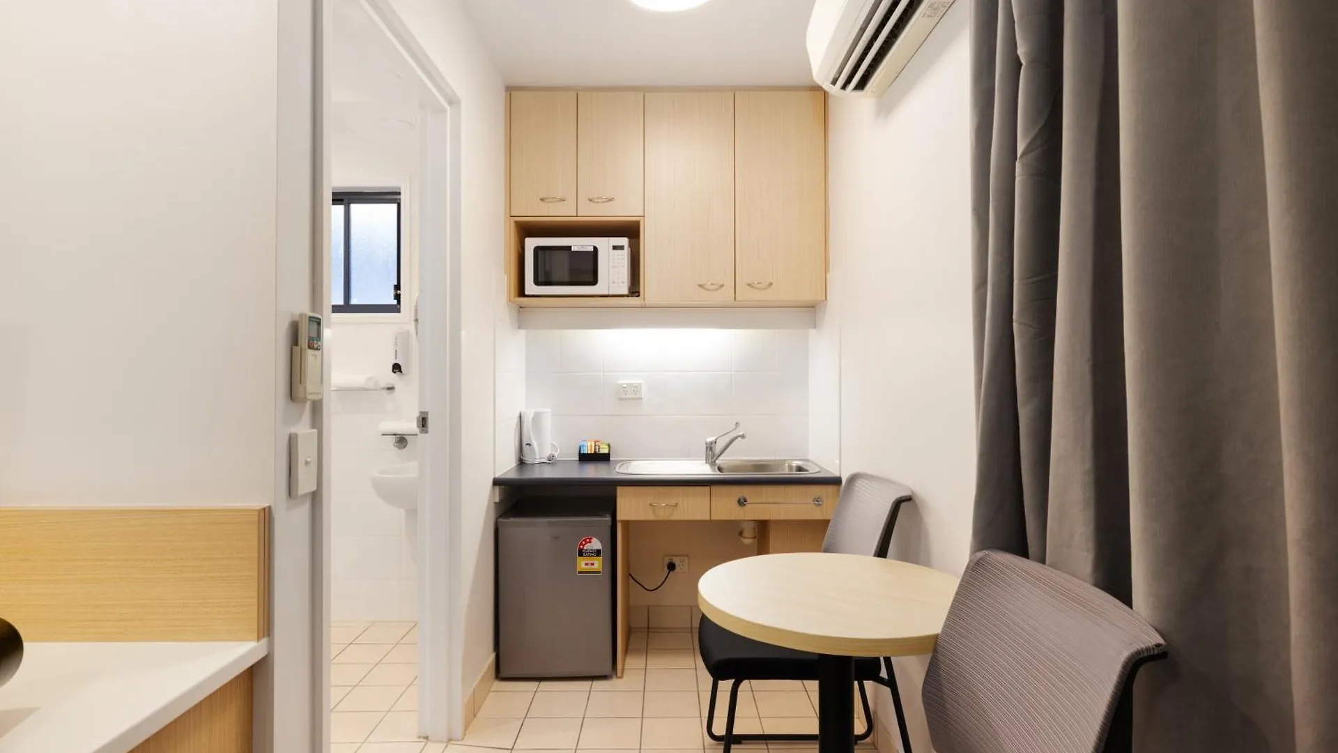 Asraport Motel Brisbane Australia